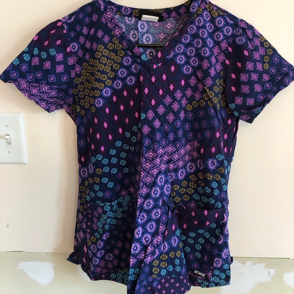 Scrub top